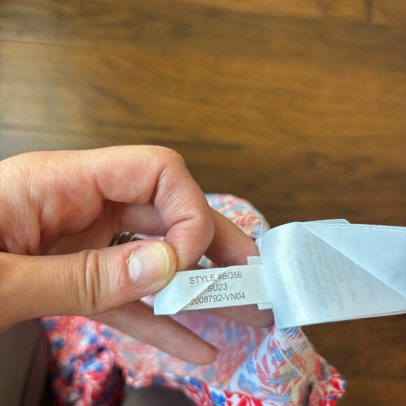 Bundle of (2) J Crew Floral Printed Tops Poplin / Shell Tank Femenine Sz L - Picture 6 of 15